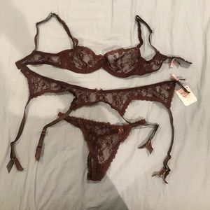 NWT Agent Provocateur brown lace lingerie set sz S